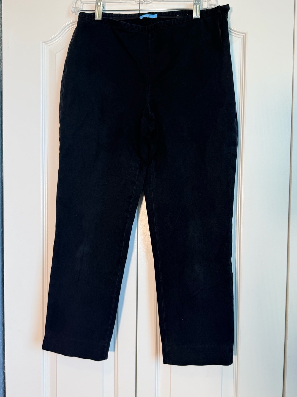 J. McLaughlin Black side zip Capris